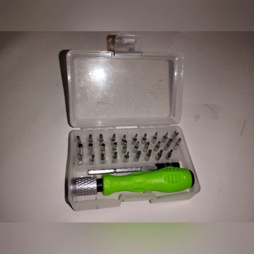 Green Multi-Bit Screwdriver Set - Picture 2 of 3